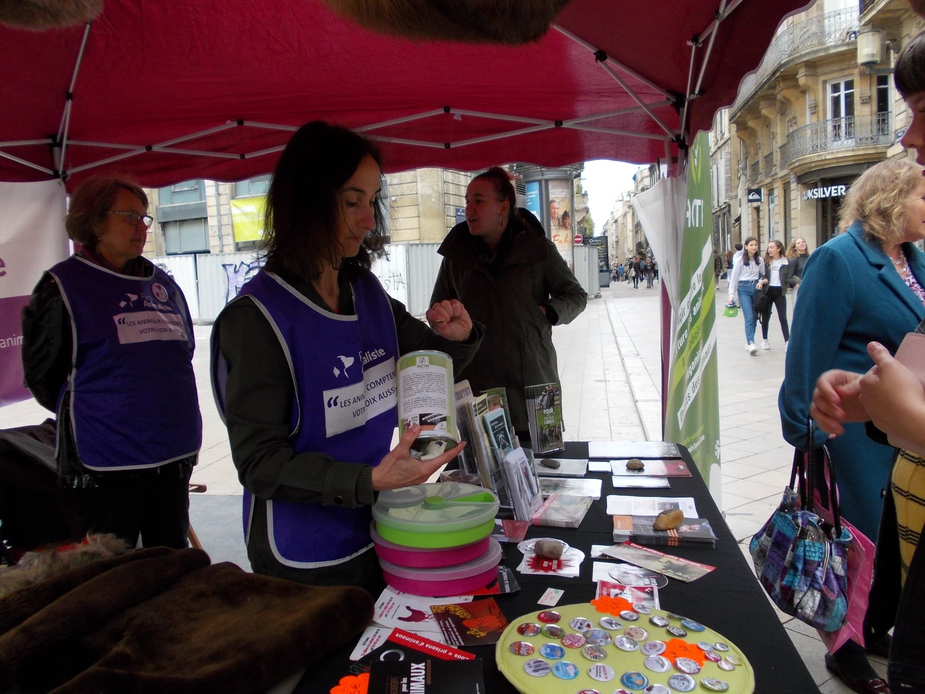 parti_animaliste_fourrure_bordeaux_2019_militants6