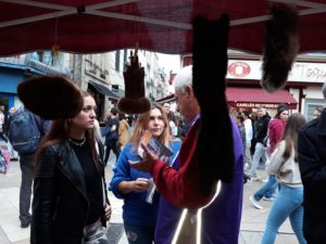 Compte-rendu de l’action contre la fourrure organisée par le Parti Animaliste le samedi 19 octobre 2019