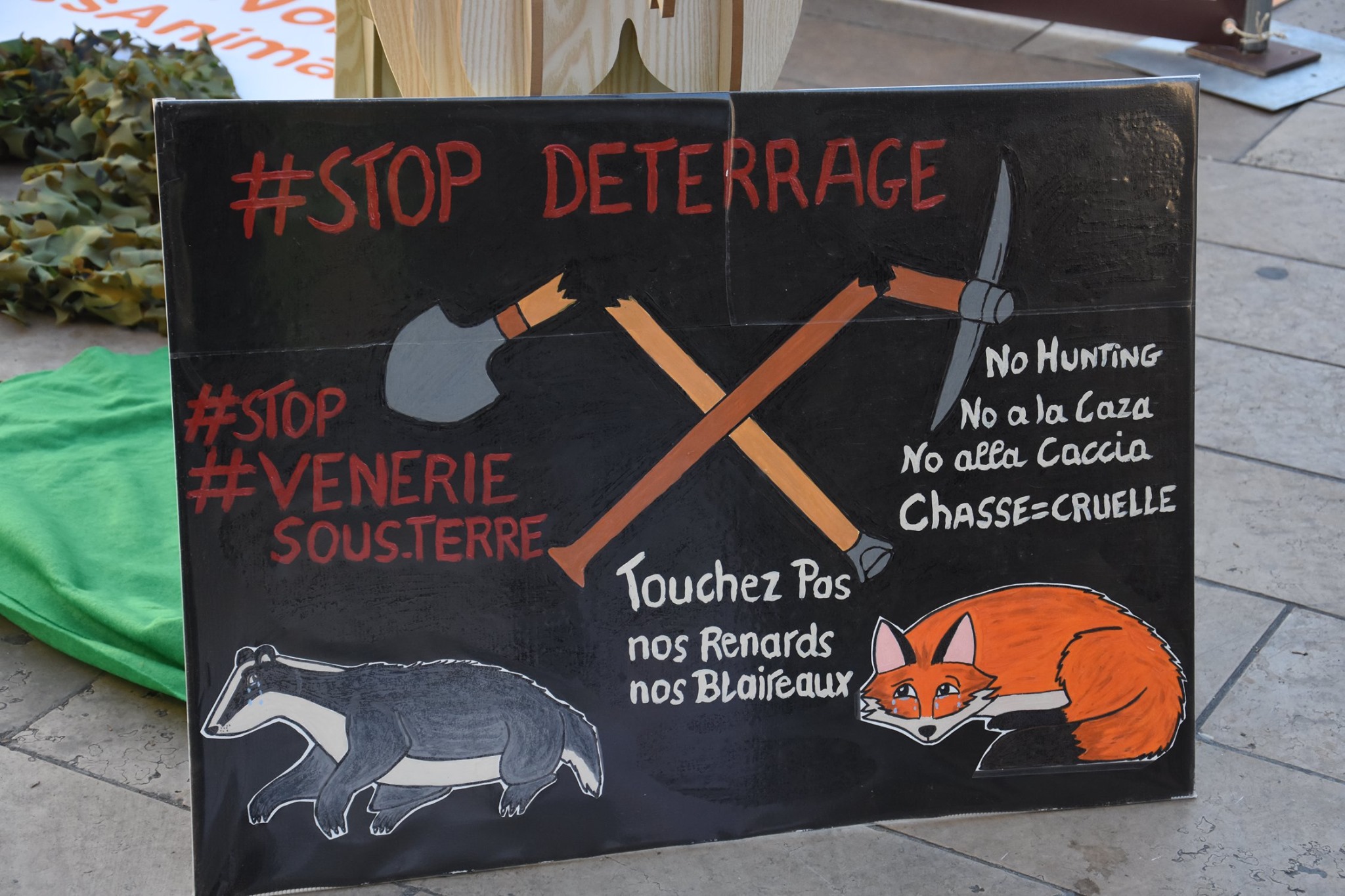 manifestation_chasse_parti_animaliste_2020_panneaux2